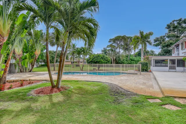 $899,000 | 852 Palo Verde Court, Haverhill, FL 33415