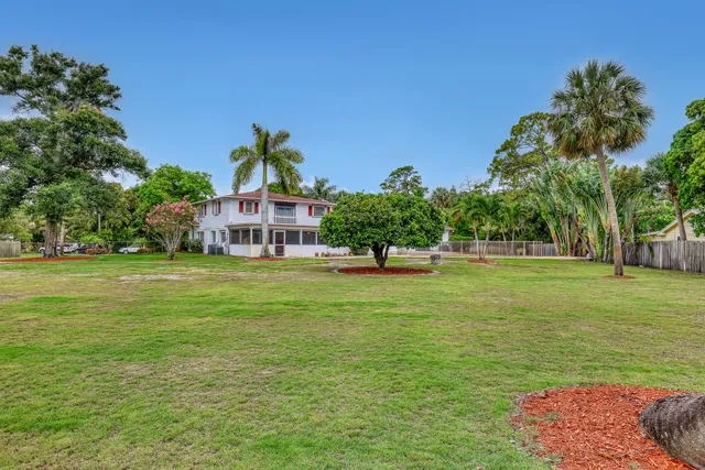 $899,000 | 852 Palo Verde Court, Haverhill, FL 33415