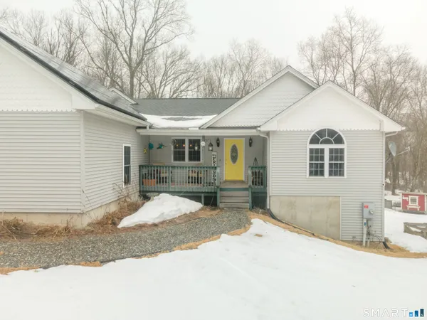 a view of a white house