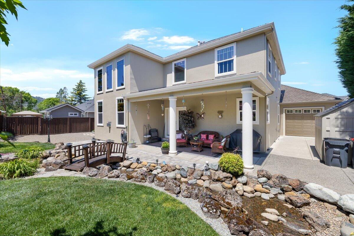 574 Grey Hawk Way Central Point, OR 97502 - Photo 30 of 39 30