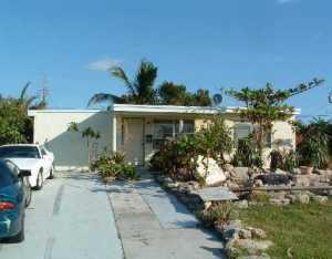 201 Mentone Road Lantana, FL 33462 - Photo 1 of 1 FRONT