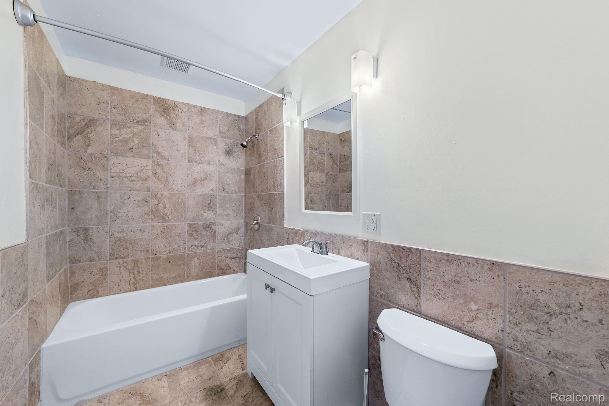 416 Stoner Road Lansing, MI 48917 - Photo 13 of 22 Gallery Image 13
