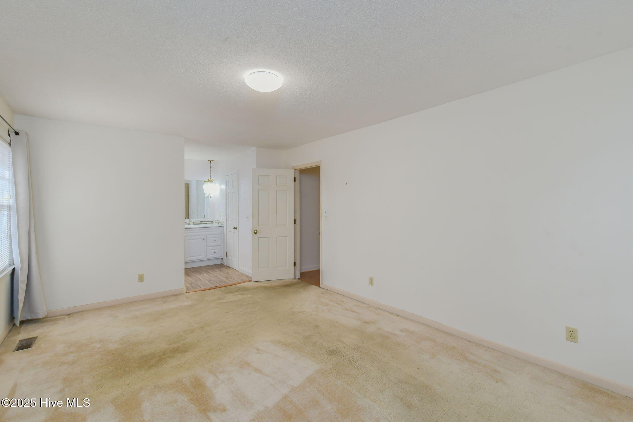406 Lansdowne Road Wilmington, NC 28409 - Photo 14 of 29 53-web-or-mls-406 Lansdowne Rd-6