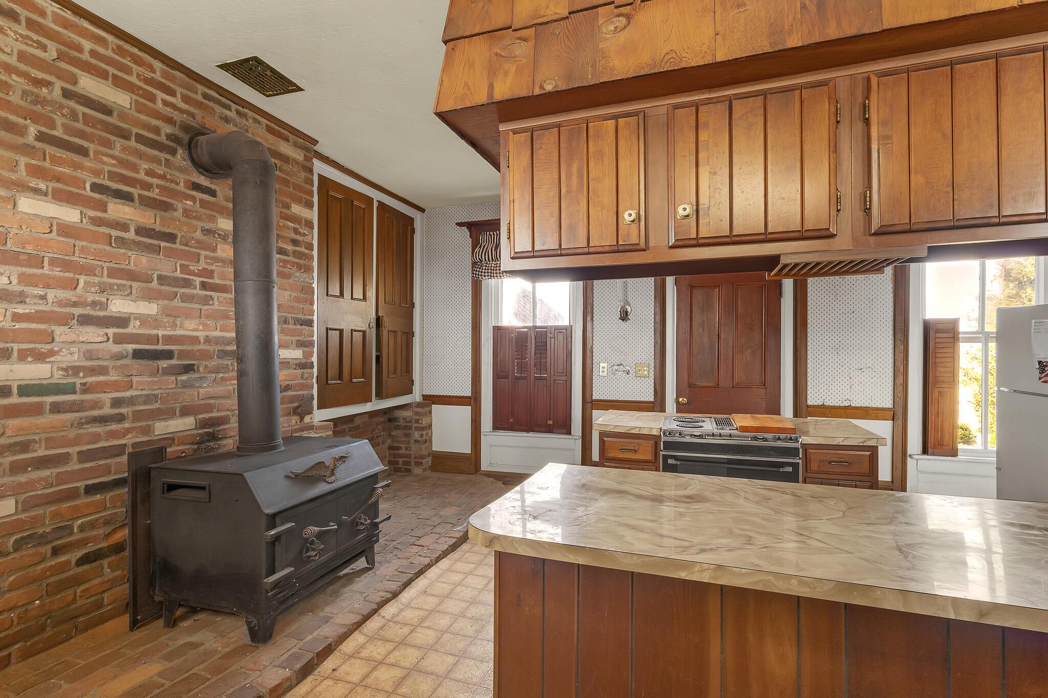 12281 London Road Orient, OH 43146 - Photo 11 of 31 Kitchen w/ beautiful walnut wood