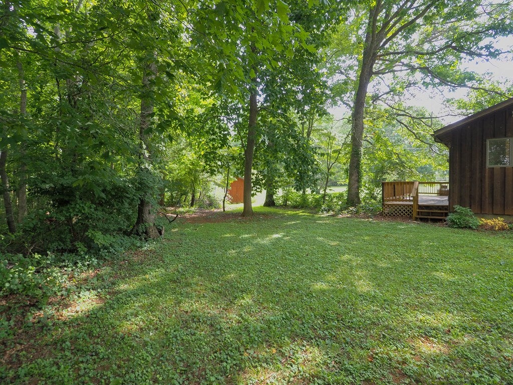 2173 Edmonds Road Galax, VA 24333 - Photo 8 of 37 Gallery Image 8