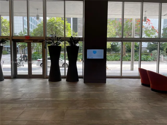 $685,000 | 55 Southeast 6th Street, Unit PH4307, Miami, FL 33131