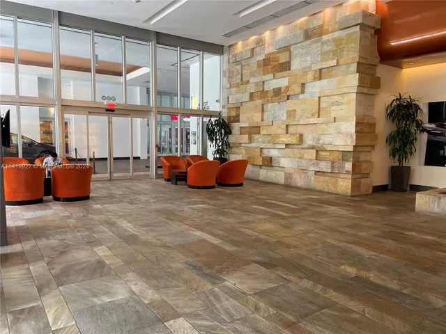 $685,000 | 55 Southeast 6th Street, Unit PH4307, Miami, FL 33131