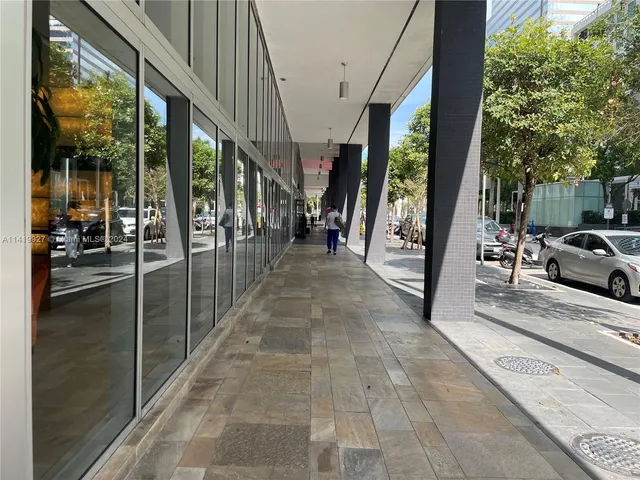 $685,000 | 55 Southeast 6th Street, Unit PH4307, Miami, FL 33131