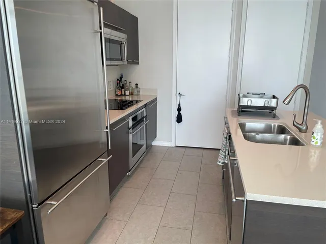 $685,000 | 55 Southeast 6th Street, Unit PH4307, Miami, FL 33131