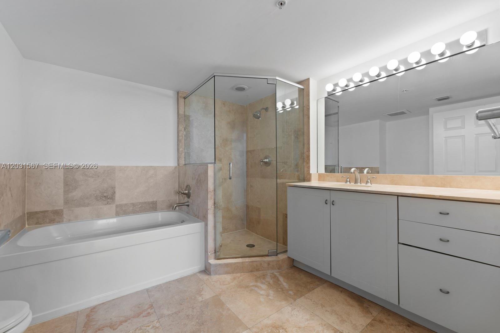 3232 Southwest 22nd Terrace, Unit 802 Miami, FL 33145 - Photo 20 of 27 Main Bathroom