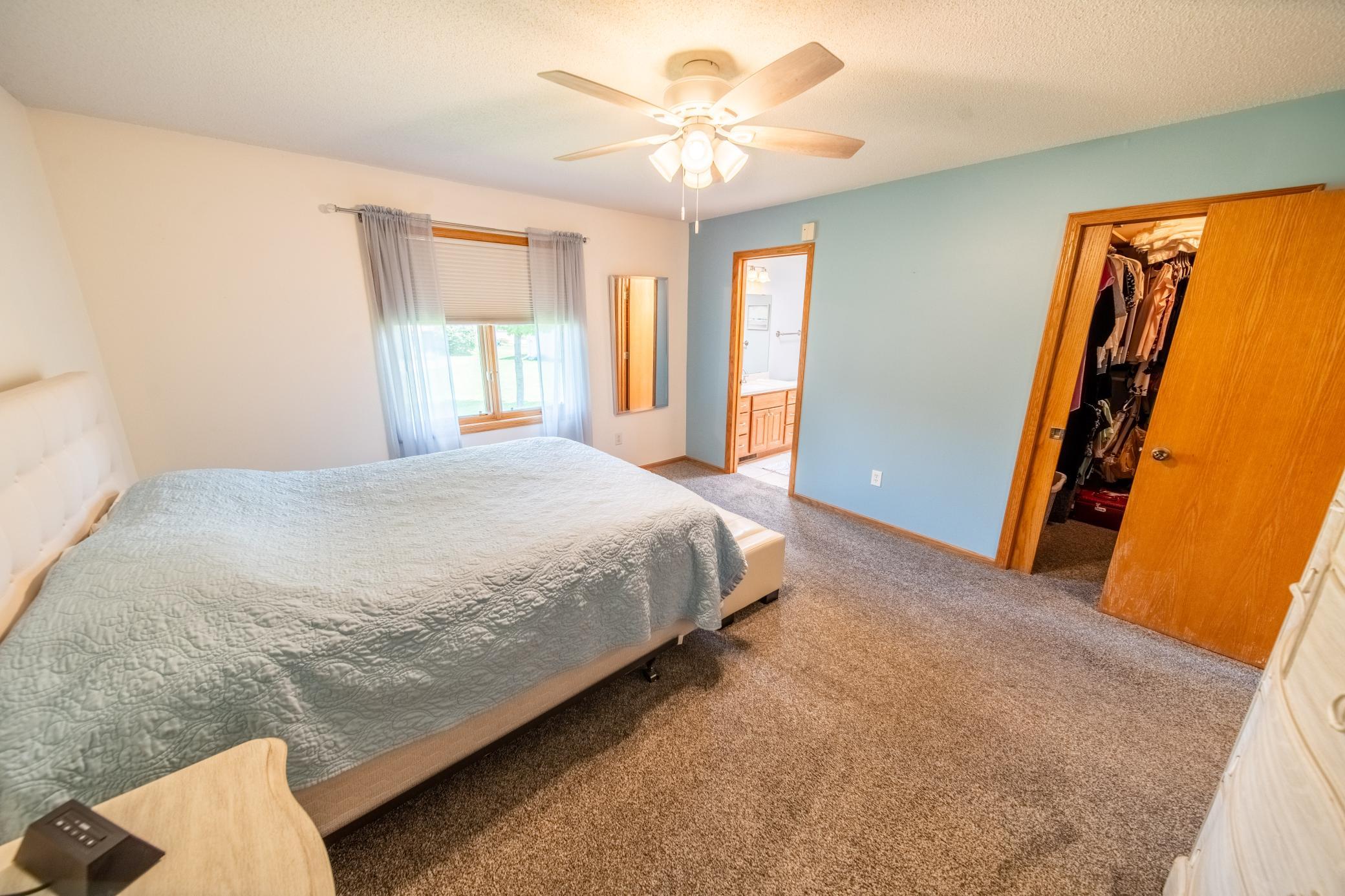 546 Lake Crest Lane Northwest Rochester, MN 55901 - Photo 17 of 54
