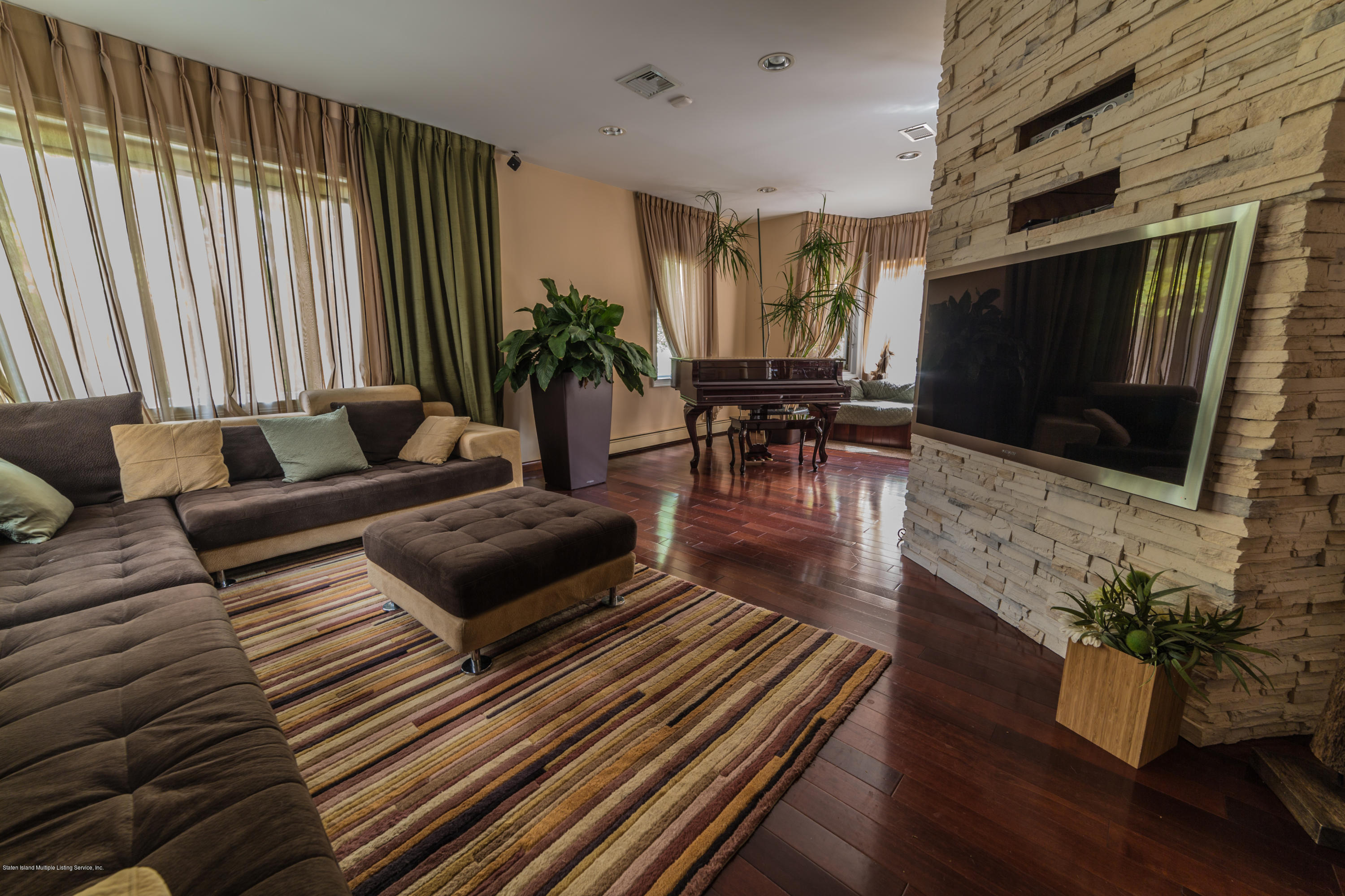 244 St George Road Staten Island, NY 10306 - Photo 5 of 65 DF6B9267