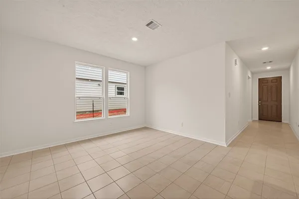 $1,950 | 814 Mustang Rdg Terrace, Magnolia, TX 77354