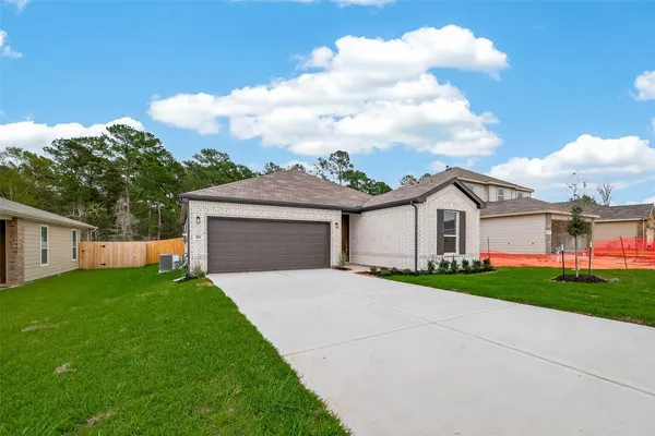 $1,950 | 814 Mustang Rdg Terrace, Magnolia, TX 77354