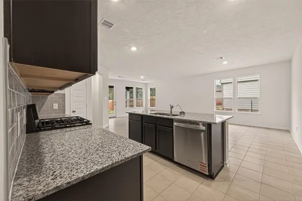 $1,950 | 814 Mustang Rdg Terrace, Magnolia, TX 77354