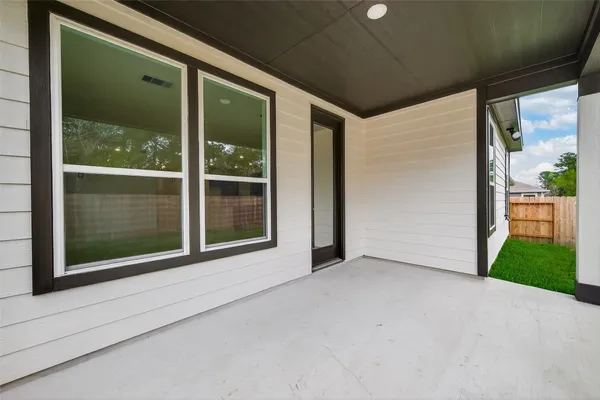 $1,950 | 814 Mustang Rdg Terrace, Magnolia, TX 77354