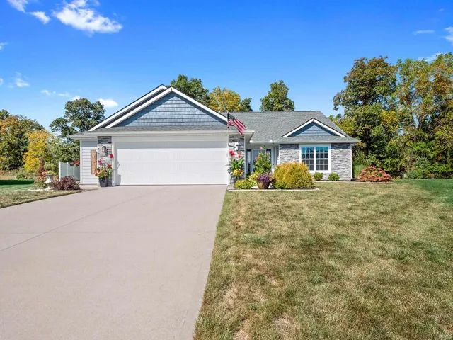 $364,900 | 10801 Fenton Cove, Roanoke, IN 46783