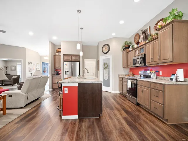 $364,900 | 10801 Fenton Cove, Roanoke, IN 46783