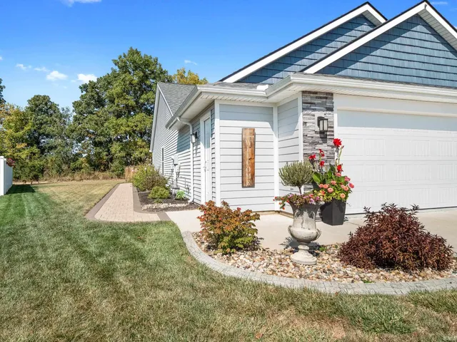 $364,900 | 10801 Fenton Cove, Roanoke, IN 46783