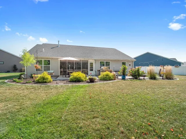 $364,900 | 10801 Fenton Cove, Roanoke, IN 46783