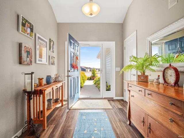 $364,900 | 10801 Fenton Cove, Roanoke, IN 46783