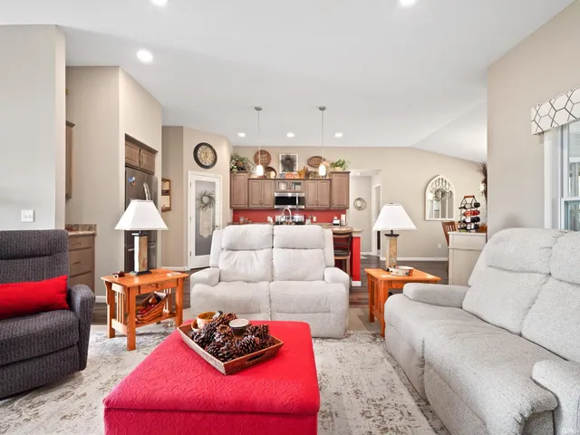 $364,900 | 10801 Fenton Cove, Roanoke, IN 46783