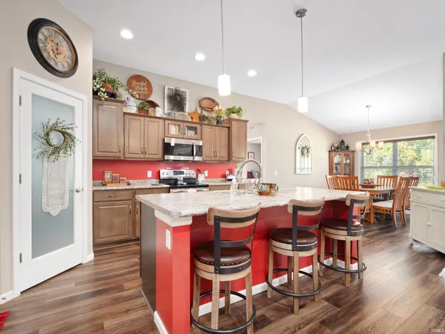 $364,900 | 10801 Fenton Cove, Roanoke, IN 46783