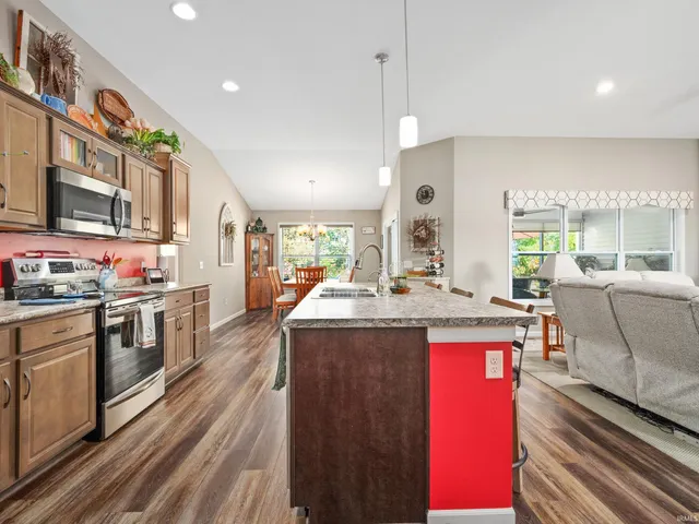 $364,900 | 10801 Fenton Cove, Roanoke, IN 46783