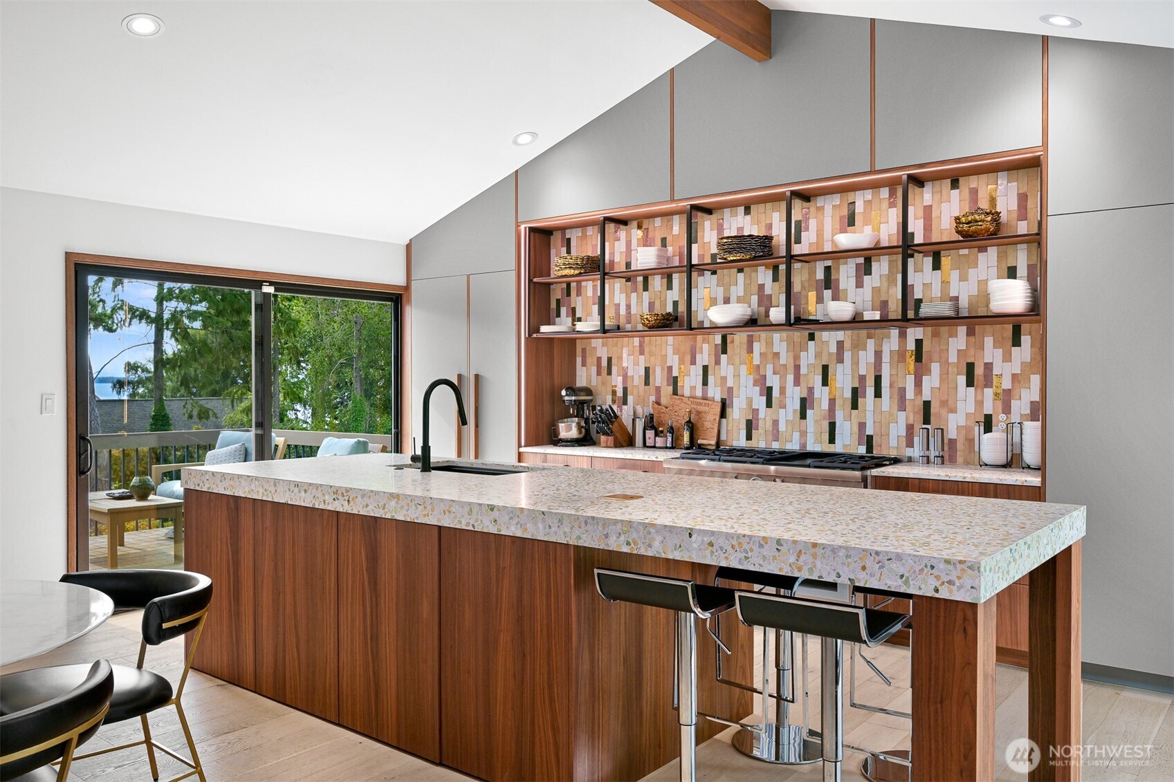 430 Bayside Road Bellingham, WA 98225 - Photo 8 of 40 Gallery Image 8