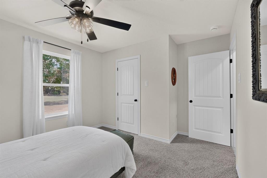 1069 Hereford Drive Springtown, TX 76082 - Photo 21 of 37 Gallery Image 21