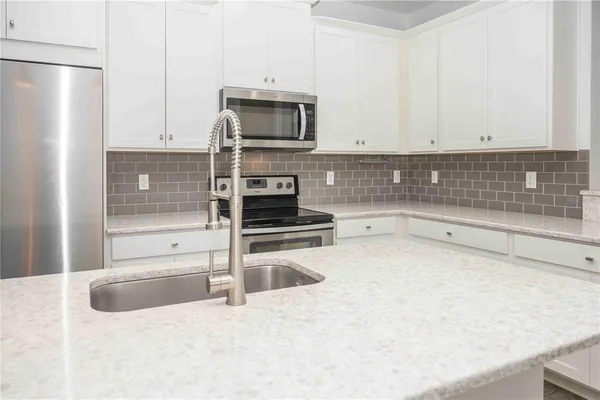 $3,000 | 11737 Brookside Drive, Bradenton, FL 34211