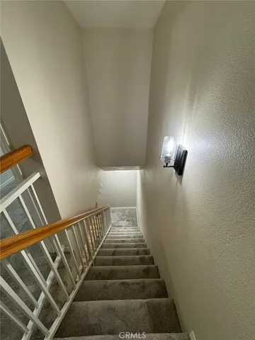 $569,999 | 21820 Saticoy Street, Unit A, Canoga Park, CA 91304