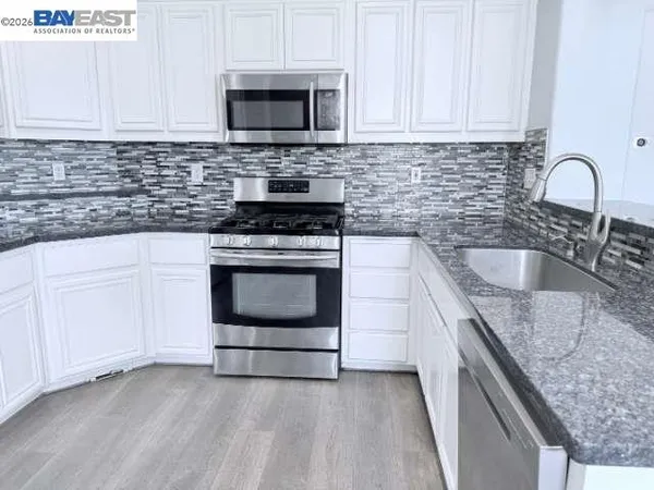 $784,800 | 119 Legacy Street, Manteca, CA 95337