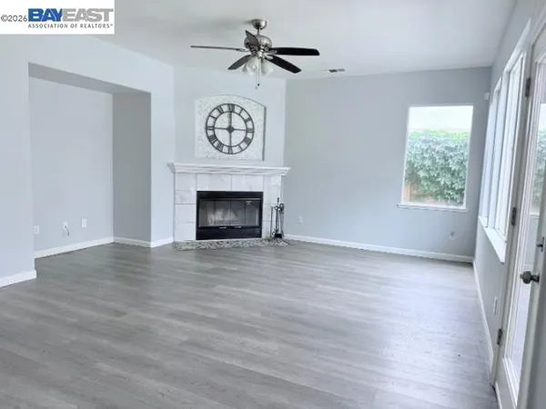 $784,800 | 119 Legacy Street, Manteca, CA 95337