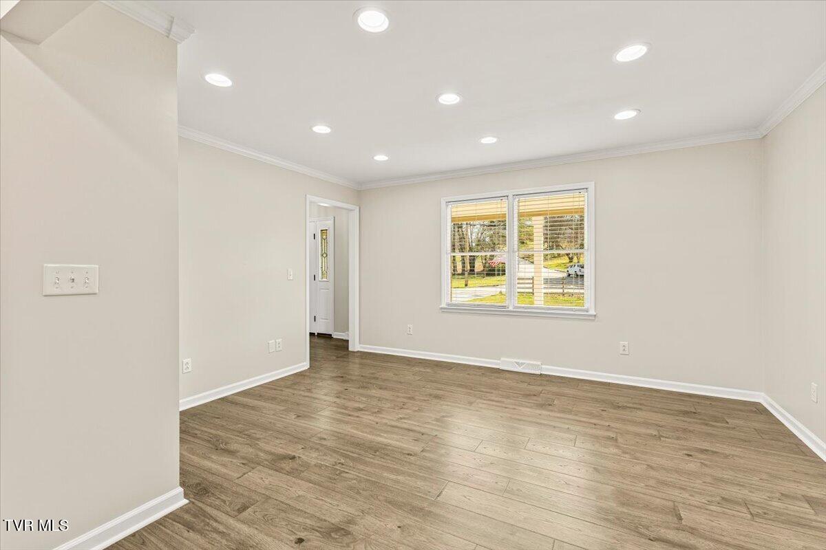 171 Flourville Road Johnson City, TN 37615 - Photo 11 of 63 11-128A6322