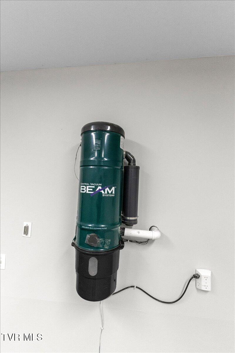 171 Flourville Road Johnson City, TN 37615 - Photo 29 of 63 28-128A6369