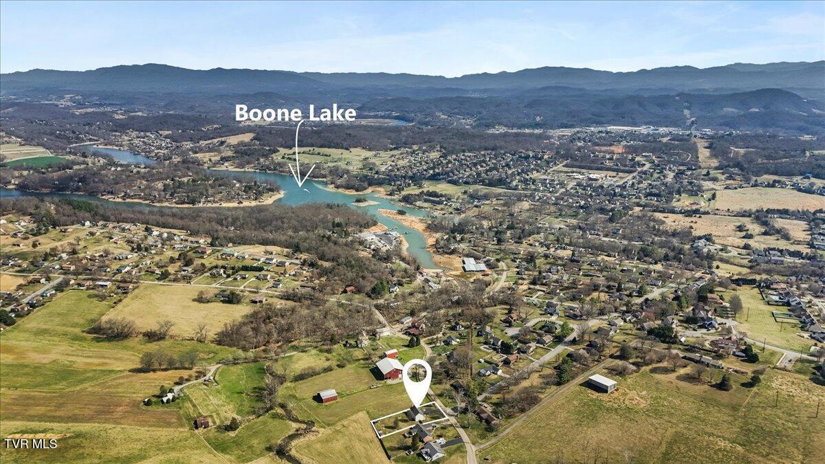 171 Flourville Road Johnson City, TN 37615 - Photo 4 of 63 04-DJI_20260305135106_0776_D