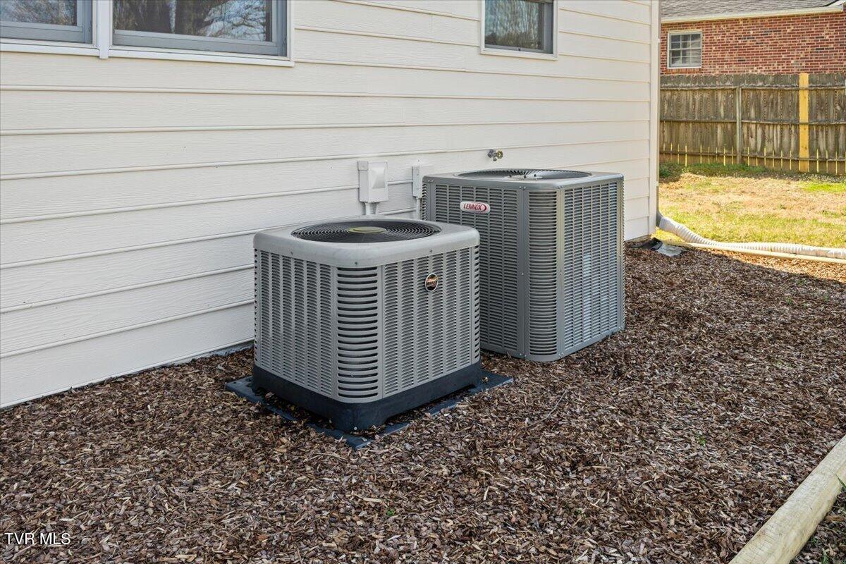 171 Flourville Road Johnson City, TN 37615 - Photo 55 of 63 54-128A6452