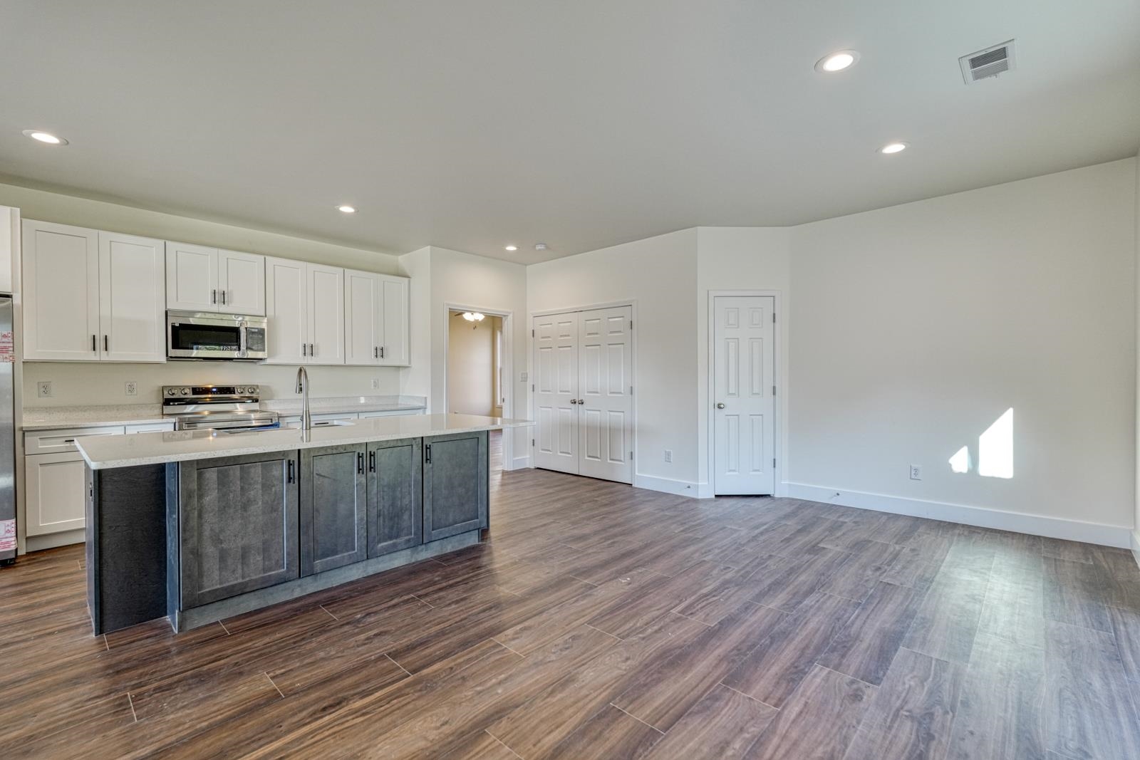 2225 Cowpens Pacolet Road Spartanburg, SC 29307 - Photo 9 of 36