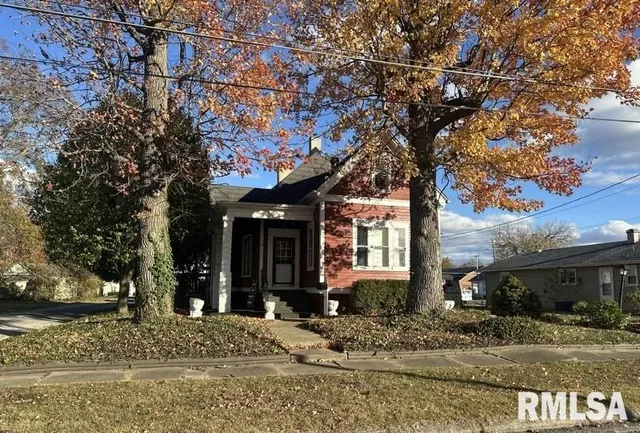 $44,900 | 204 North Maple Street, Christopher, IL 62822