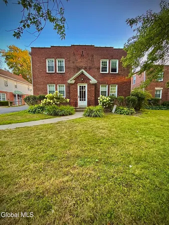 $1,450 | 2224 Crescent Road, Unit 4, Niskayuna, NY 12309