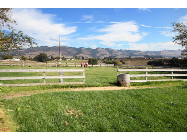 561 Lakeview Road Watsonville, CA 95076 - Photo 15 of 21 a view of an ocean view