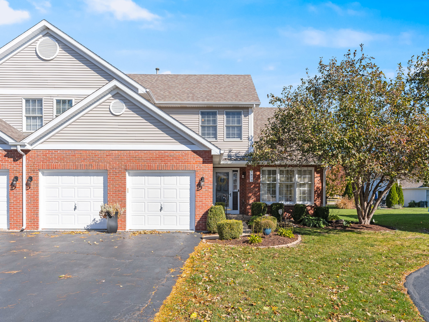3419 Lake Side Circle Joliet, IL 60431 - Photo 1 of 26 a view of a house with a patio