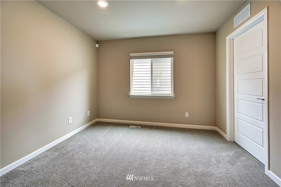 13712 Southeast 185th Way Renton, WA 98058 - Photo 19 of 24 Gallery Image 19
