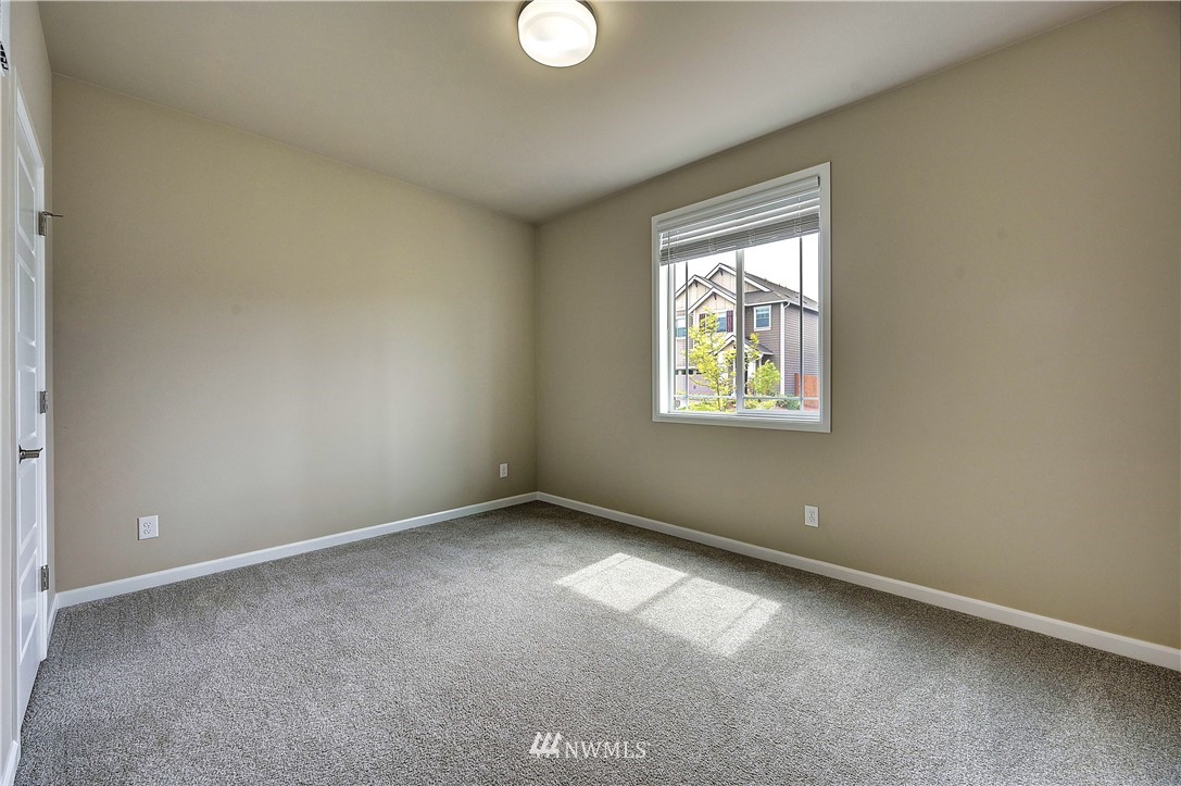 13712 Southeast 185th Way Renton, WA 98058 - Photo 21 of 24 Gallery Image 21