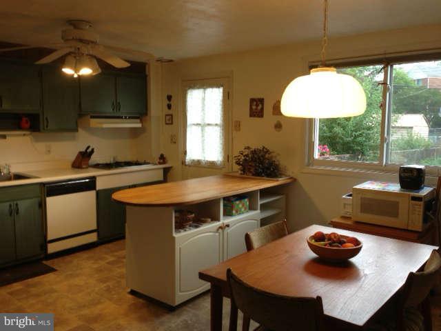 1366 Deanwood Road Baltimore, MD 21234 - Photo 5 of 21 Kitchen
