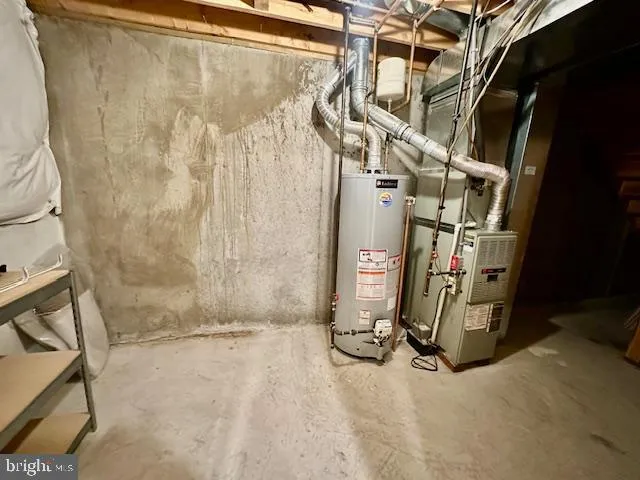 $1,800 | 165 Lexington Court, Stephens City, VA 22655