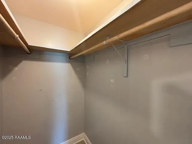 $2,565 | 2110 South S Ormond, Gonzales, LA 70737