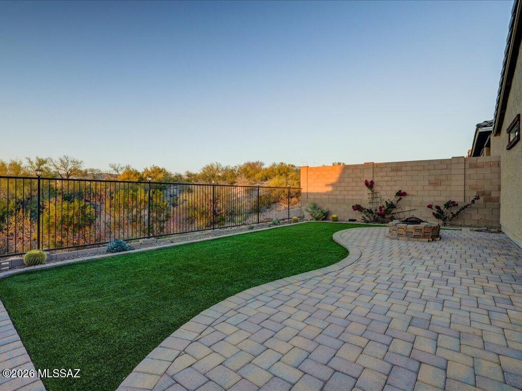 14031 East Golden Oaks Road Vail, AZ 85641 - Photo 34 of 40 42-05Interior05