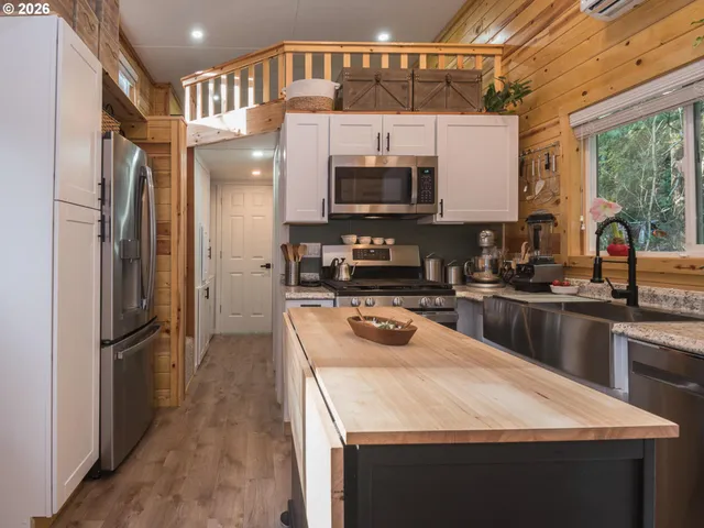 $135,000 | 32700 Southeast Leewood Lane, Unit 57R, Boring, OR 97009